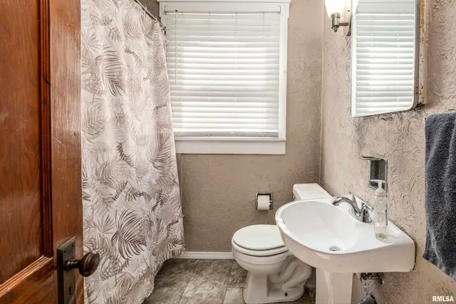 $129,000 | 544 East Main Street, Du Quoin, IL 62832