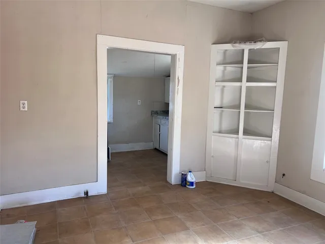 $750 | 815 East Railroad Avenue, Boling, TX 77420