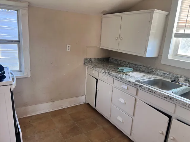 $750 | 815 East Railroad Avenue, Boling, TX 77420