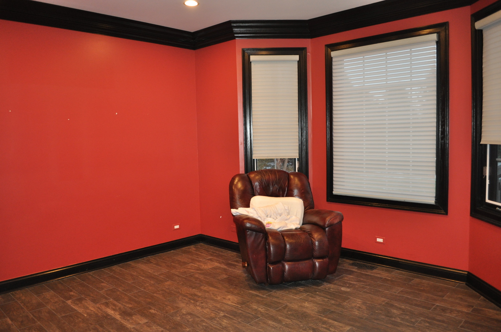 38W155 Henricksen Road St. Charles, IL 60175 - Photo 10 of 35