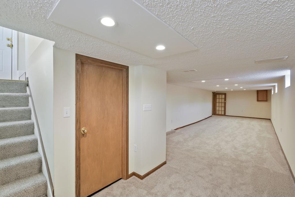 2400 Casco Point Road Orono, MN 55391 - Photo 14 of 22