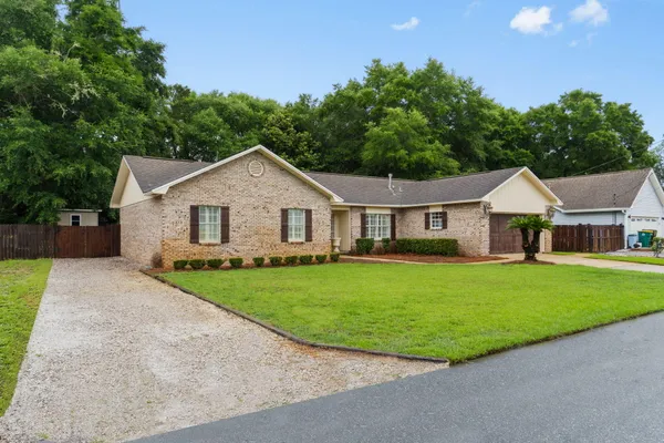 $524,900 | 119 Oak Shores Drive, Niceville, FL 32578