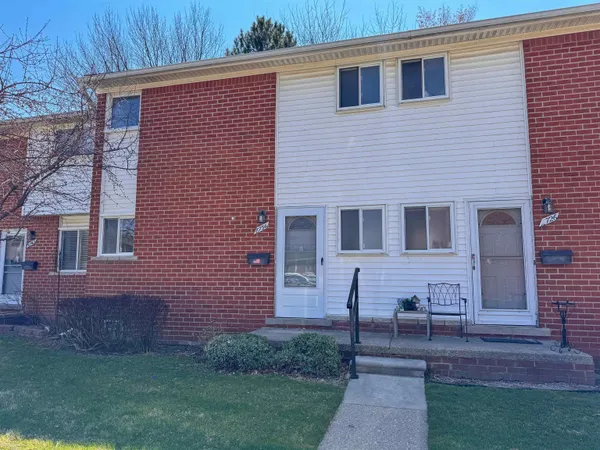 $55,000 | 8734 Sterling Street, Center Line, MI 48015