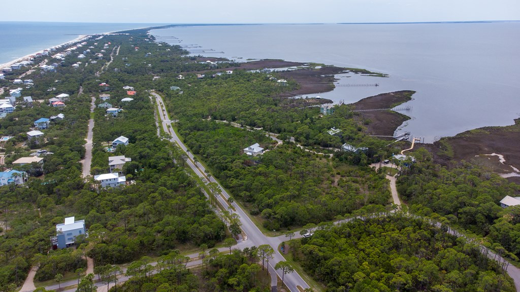 1752 Magnolia Road St. George Island, FL 32328 - Photo 7 of 27