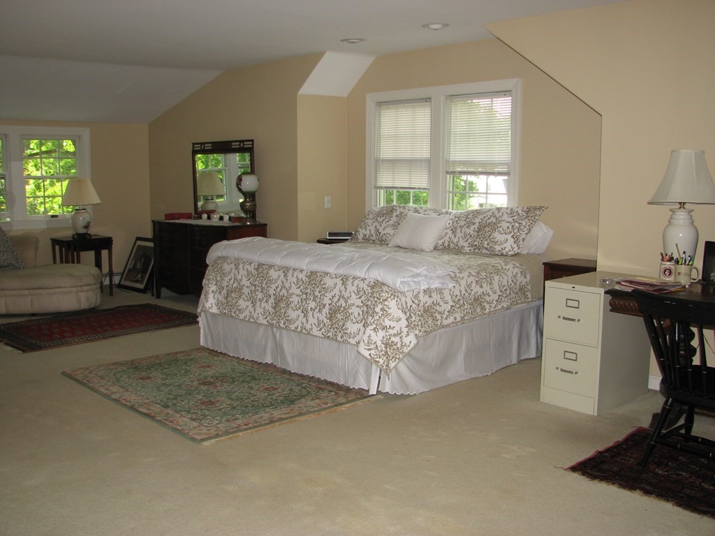 10 Jackson Road Wellesley, MA 02481 - Photo 12 of 14