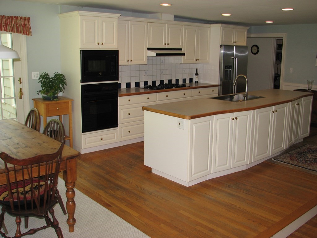 10 Jackson Road Wellesley, MA 02481 - Photo 3 of 14