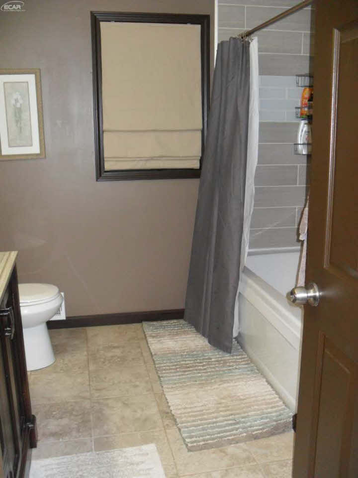 1330 South Washburn Road Davison, MI 48423 - Photo 11 of 18 21254843-10.JPG