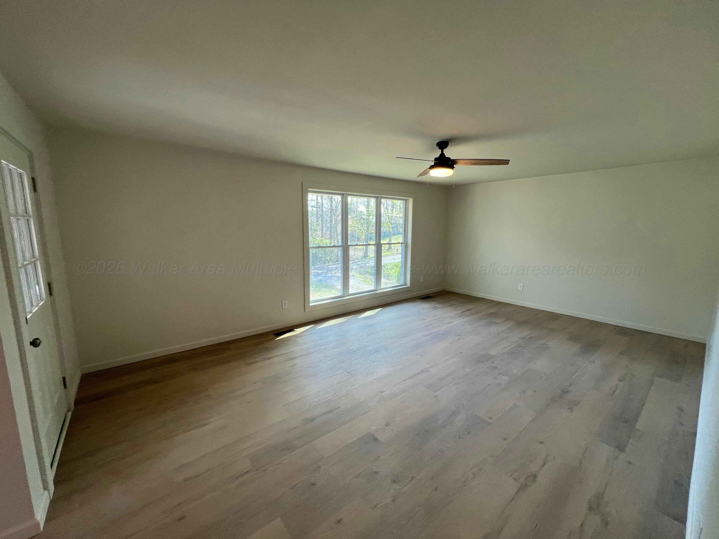 1004 Forest Road Jasper, AL 35504 - Photo 2 of 20 IMG_5233