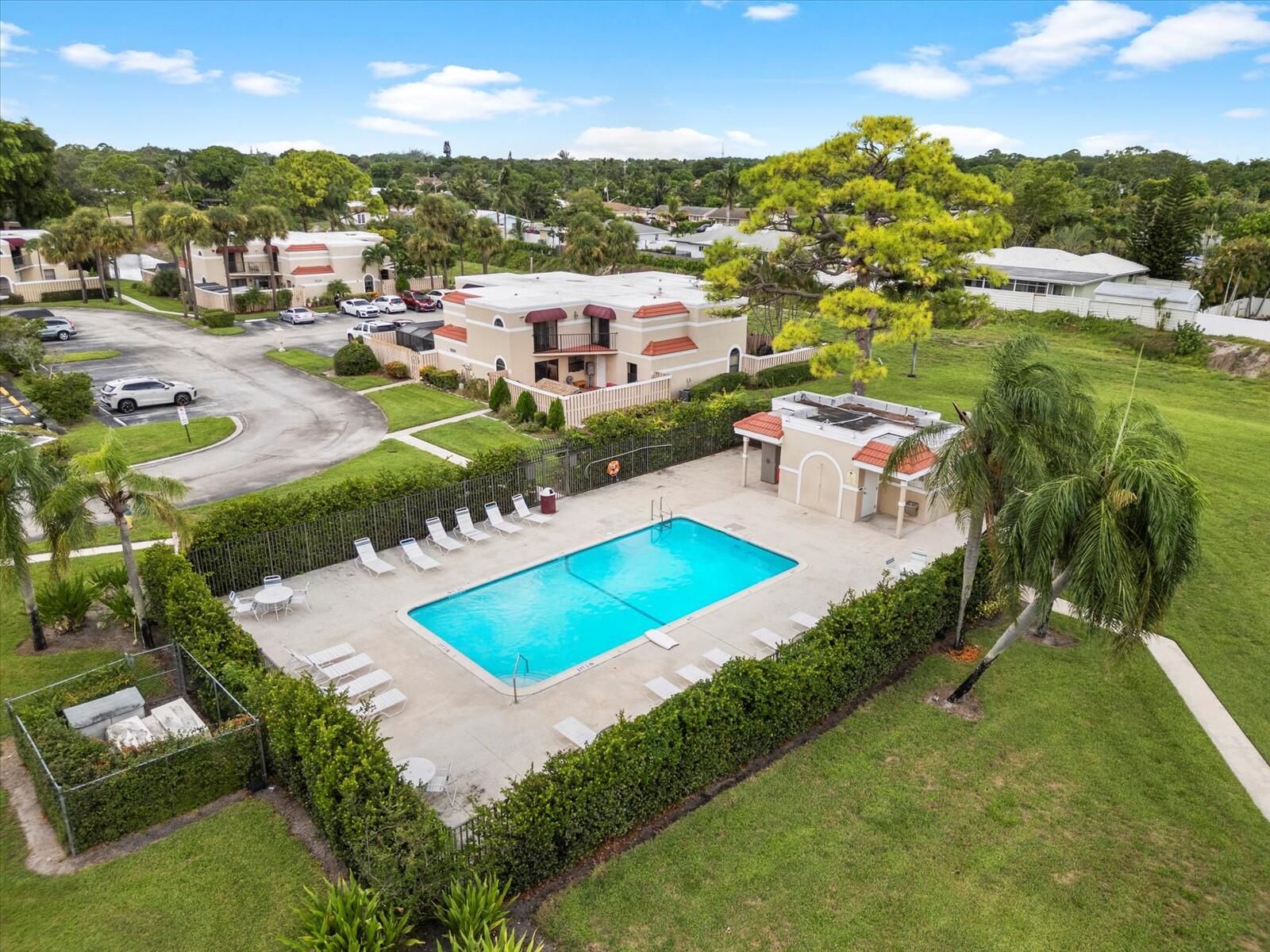 4025 Village Drive, Unit C Delray Beach, FL 33445 - Photo 30 of 32