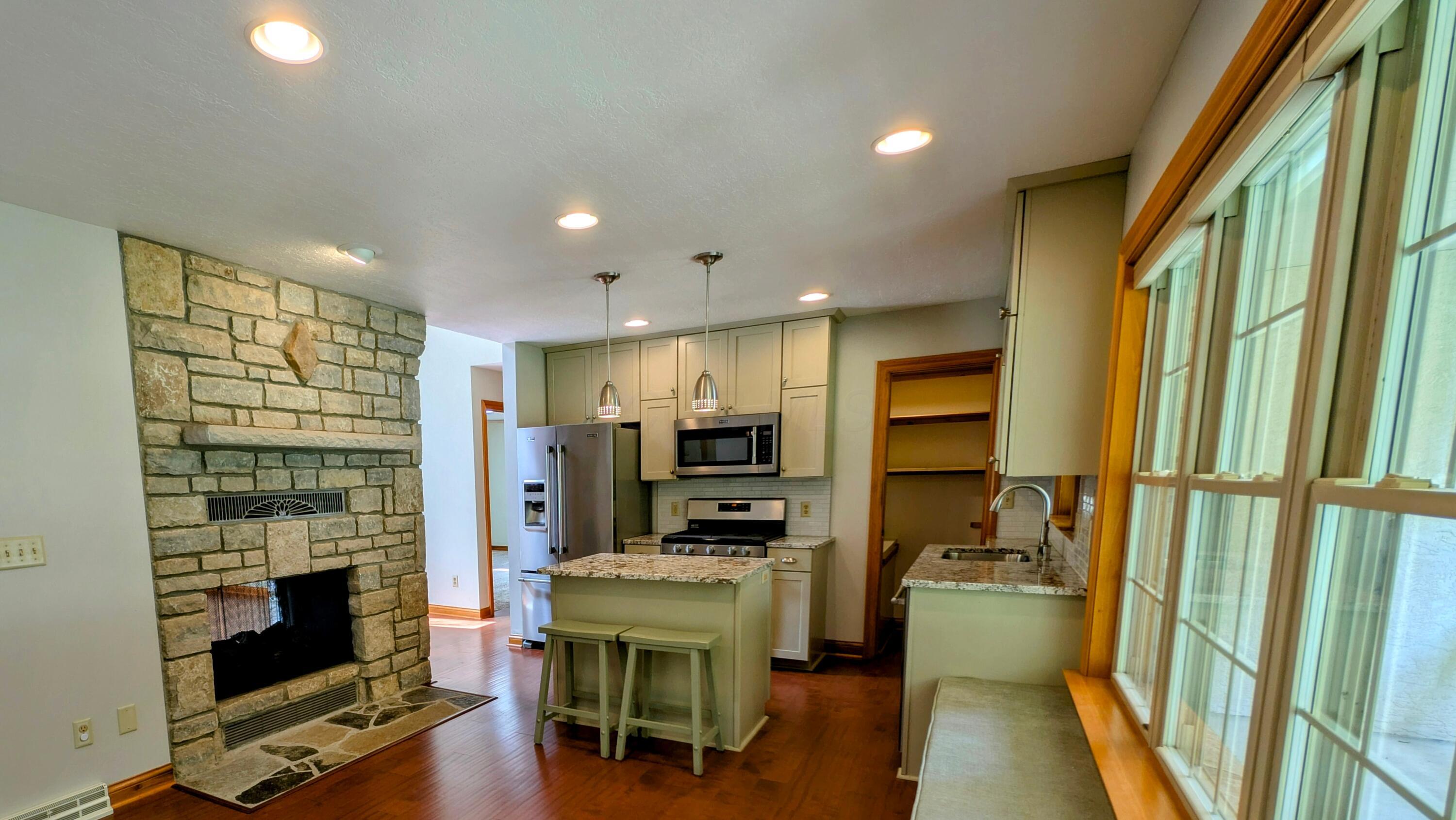 233 Greenbrier Road Sunbury, OH 43074 - Photo 9 of 25 9