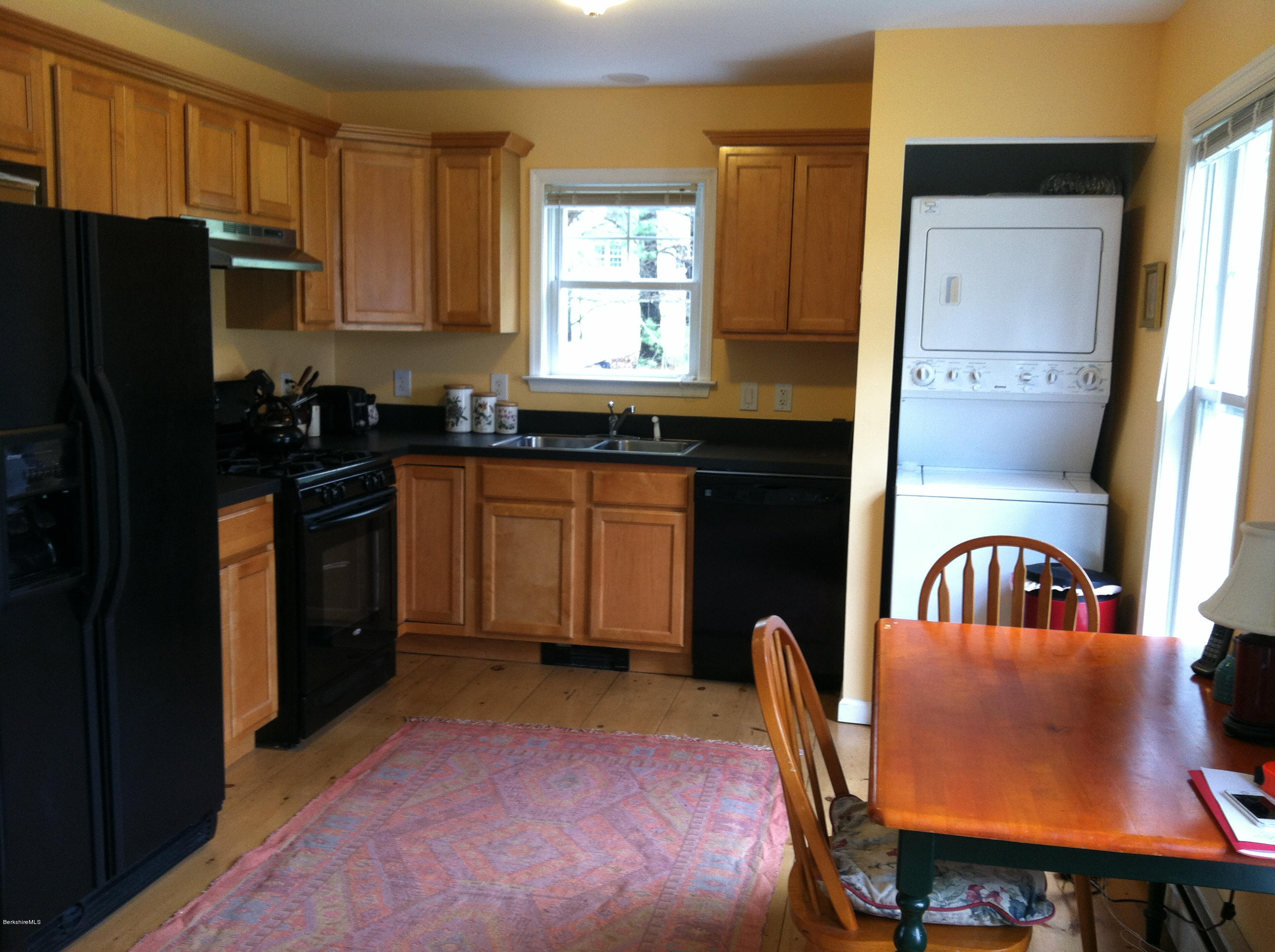 2 A Glendale Road Stockbridge, MA 01229 - Photo 4 of 13 Kitchen