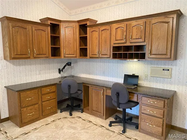 $595,000 | 12702 Crestview Lane, Trenton, IL 62293