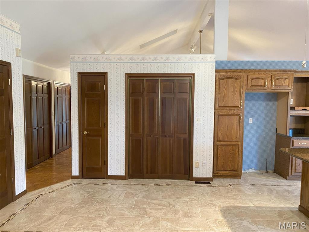 12702 Crestview Lane Trenton, IL 62293 - Photo 19 of 98