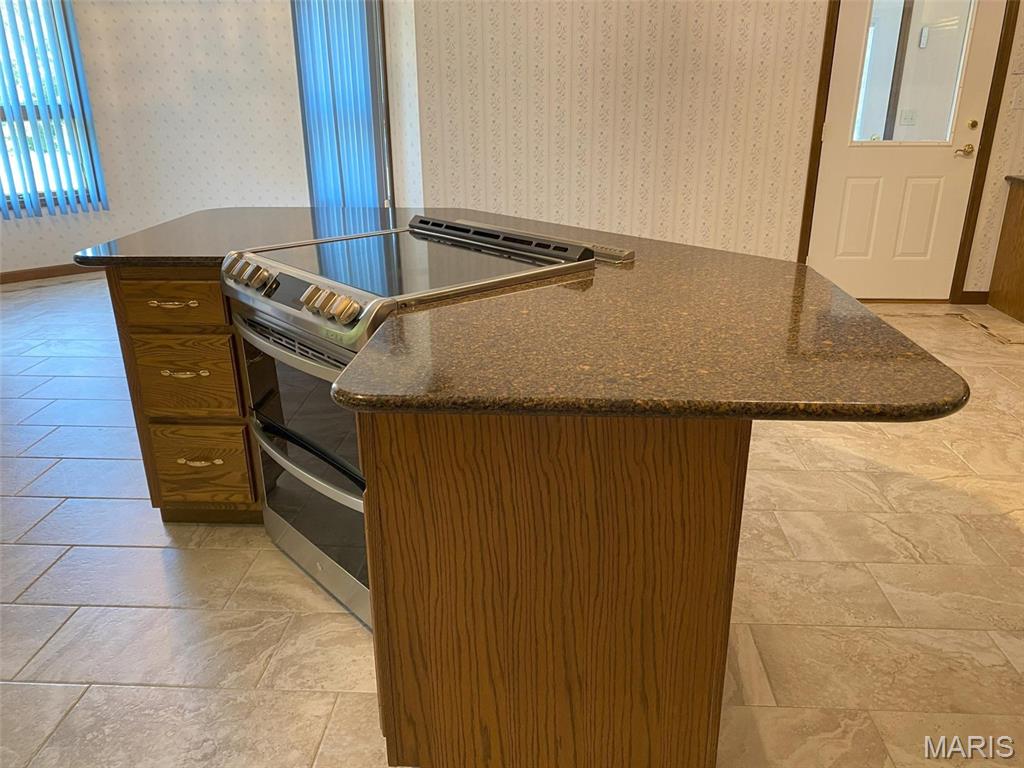 12702 Crestview Lane Trenton, IL 62293 - Photo 21 of 98