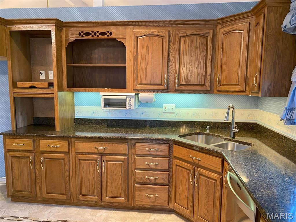 12702 Crestview Lane Trenton, IL 62293 - Photo 24 of 98