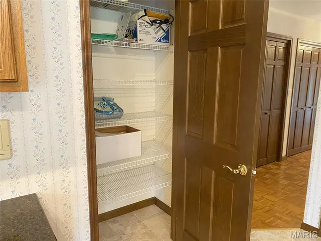 $595,000 | 12702 Crestview Lane, Trenton, IL 62293