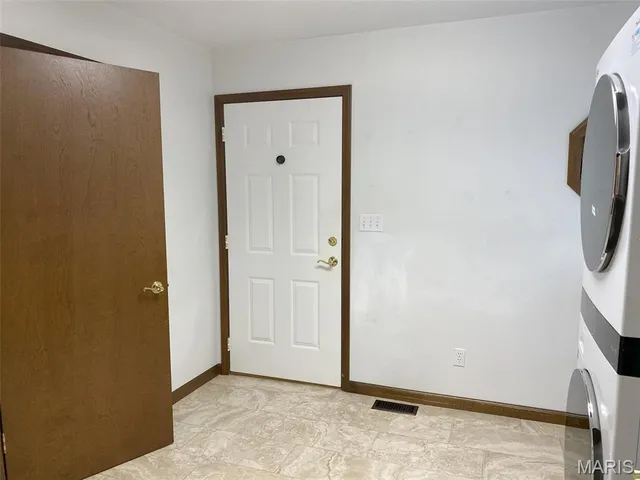 $595,000 | 12702 Crestview Lane, Trenton, IL 62293