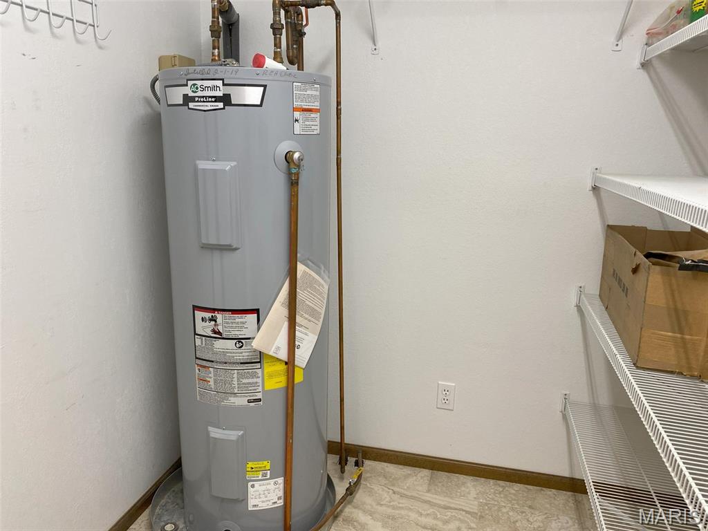 12702 Crestview Lane Trenton, IL 62293 - Photo 39 of 98