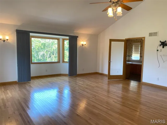 $595,000 | 12702 Crestview Lane, Trenton, IL 62293