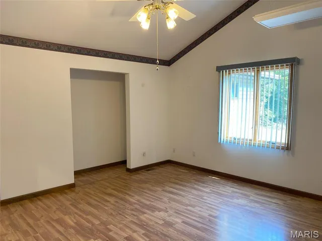 $595,000 | 12702 Crestview Lane, Trenton, IL 62293