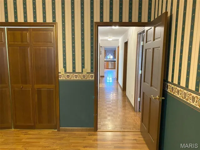 $595,000 | 12702 Crestview Lane, Trenton, IL 62293