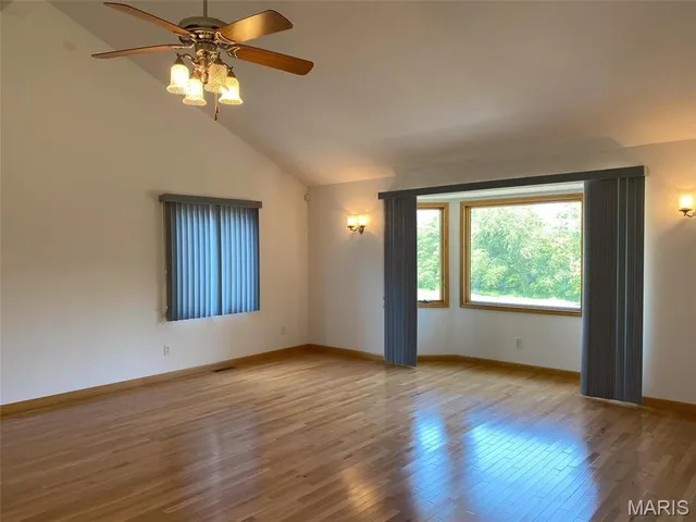 $595,000 | 12702 Crestview Lane, Trenton, IL 62293