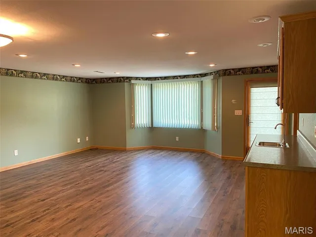 $595,000 | 12702 Crestview Lane, Trenton, IL 62293