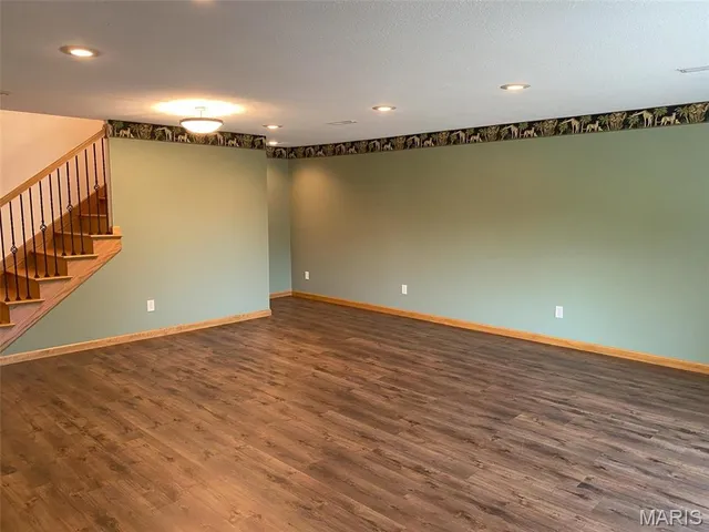 $595,000 | 12702 Crestview Lane, Trenton, IL 62293