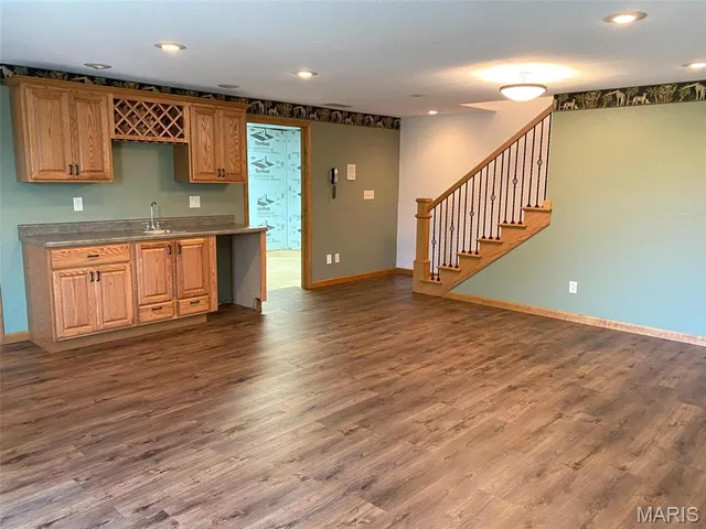 $595,000 | 12702 Crestview Lane, Trenton, IL 62293