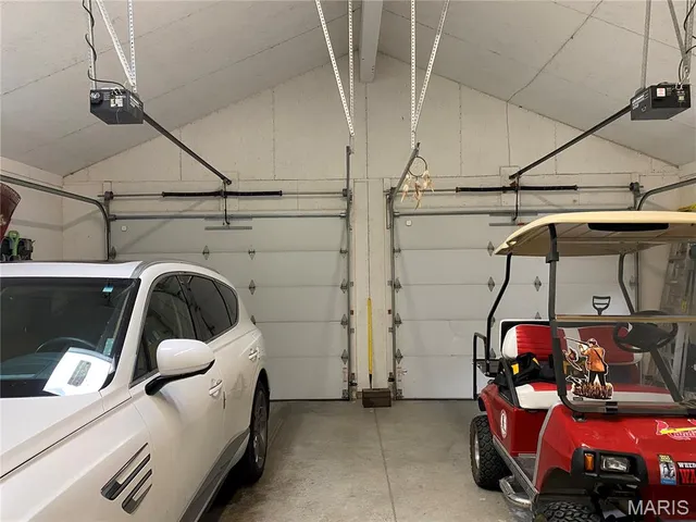 $595,000 | 12702 Crestview Lane, Trenton, IL 62293