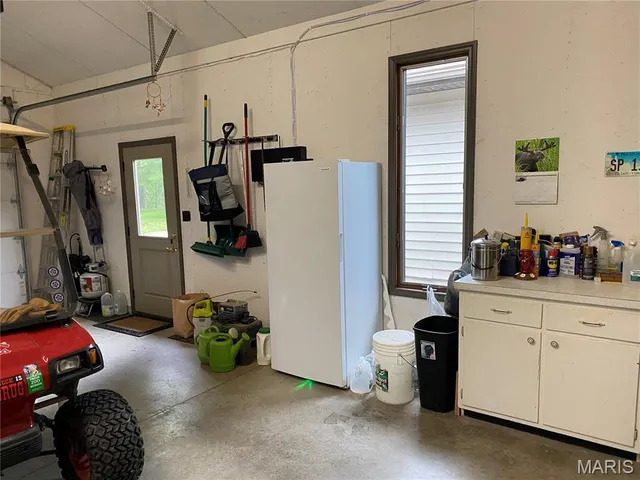 $595,000 | 12702 Crestview Lane, Trenton, IL 62293