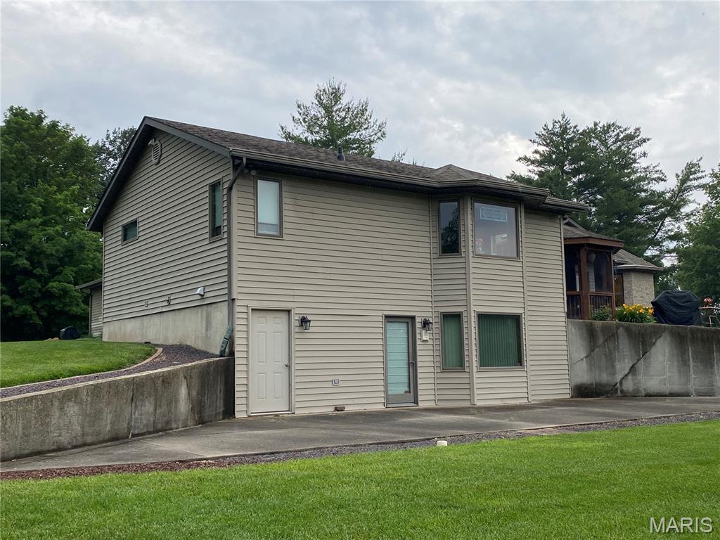 12702 Crestview Lane Trenton, IL 62293 - Photo 92 of 98