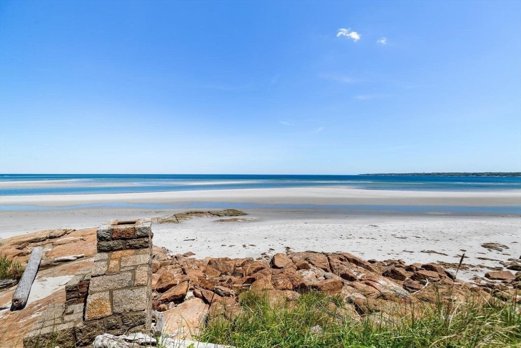 132 Wingaersheek Road Gloucester, MA 01930 - Photo 8 of 30