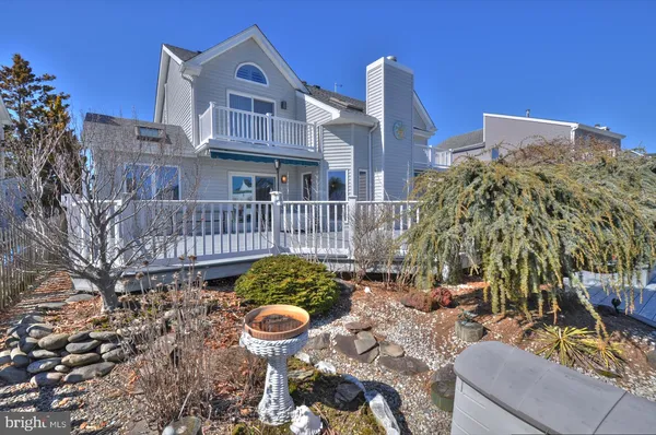$929,900 | 19 Centerboard Drive, Bayville, NJ 08721