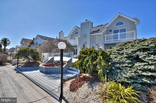 $929,900 | 19 Centerboard Drive, Bayville, NJ 08721