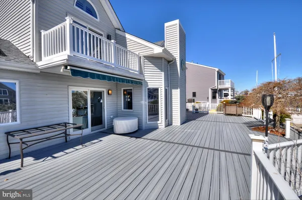 $929,900 | 19 Centerboard Drive, Bayville, NJ 08721