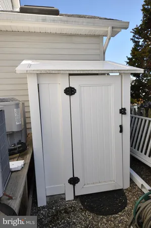 $929,900 | 19 Centerboard Drive, Bayville, NJ 08721
