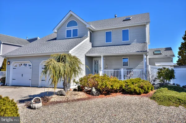 $929,900 | 19 Centerboard Drive, Bayville, NJ 08721