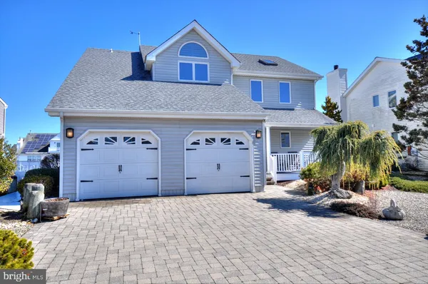 $929,900 | 19 Centerboard Drive, Bayville, NJ 08721