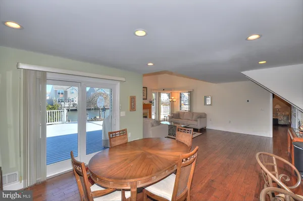 $929,900 | 19 Centerboard Drive, Bayville, NJ 08721