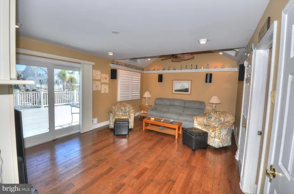 $929,900 | 19 Centerboard Drive, Bayville, NJ 08721