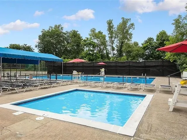 $450,000 | 2 Heritage Drive, Unit B, New City, NY 10956