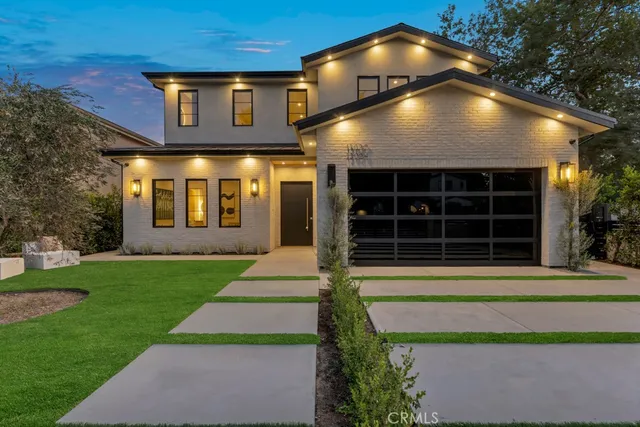 $5,199,000 | 13024 Bloomfield Street, Studio City, CA 91604