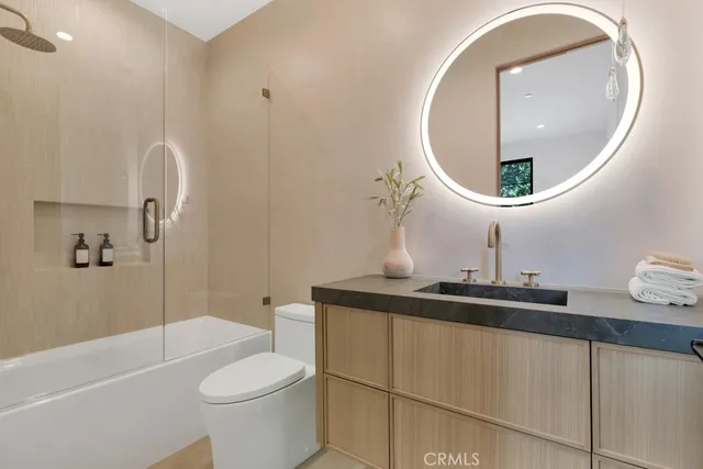 $5,199,000 | 13024 Bloomfield Street, Studio City, CA 91604