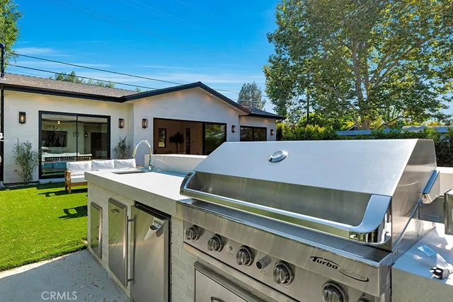 $5,199,000 | 13024 Bloomfield Street, Studio City, CA 91604