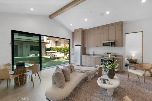 $5,199,000 | 13024 Bloomfield Street, Studio City, CA 91604