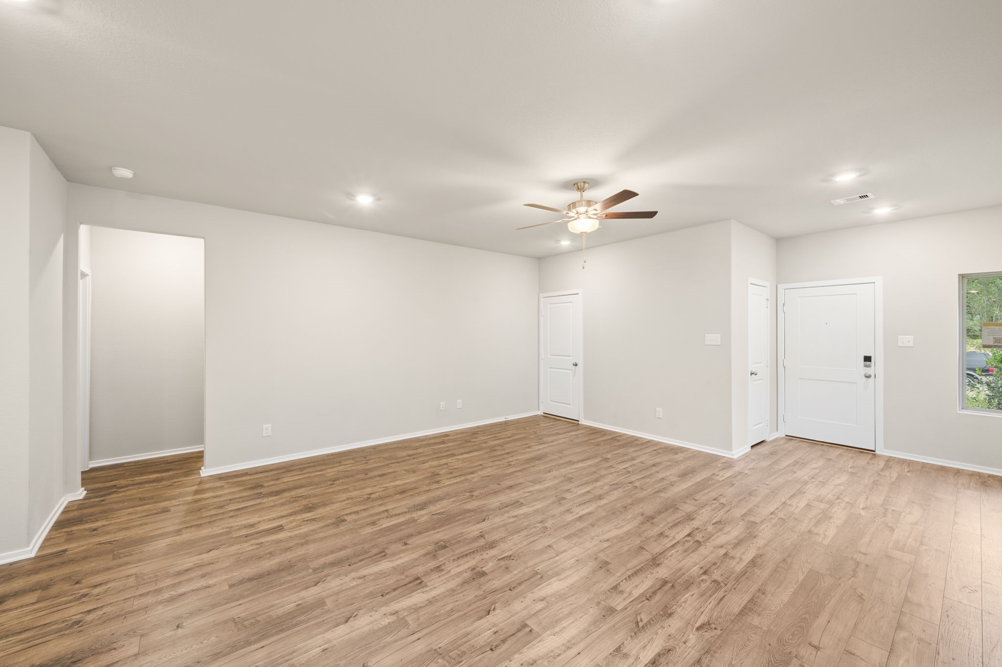 12182 Ridge Top Drive Conroe, TX 77304 - Photo 10 of 27