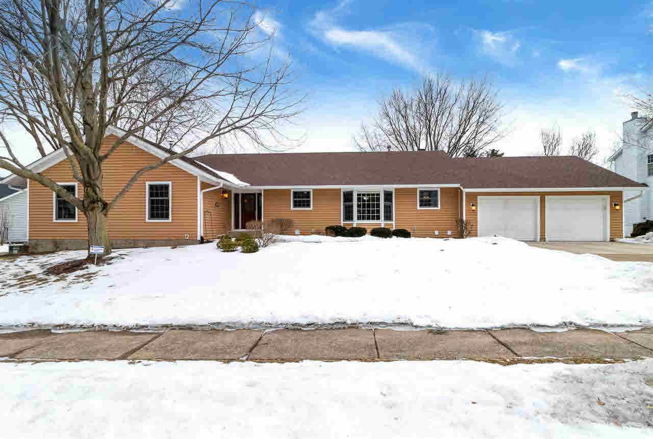 6532 James Road Bettendorf, IA 52722 - Photo 1 of 24 Gallery Image 1