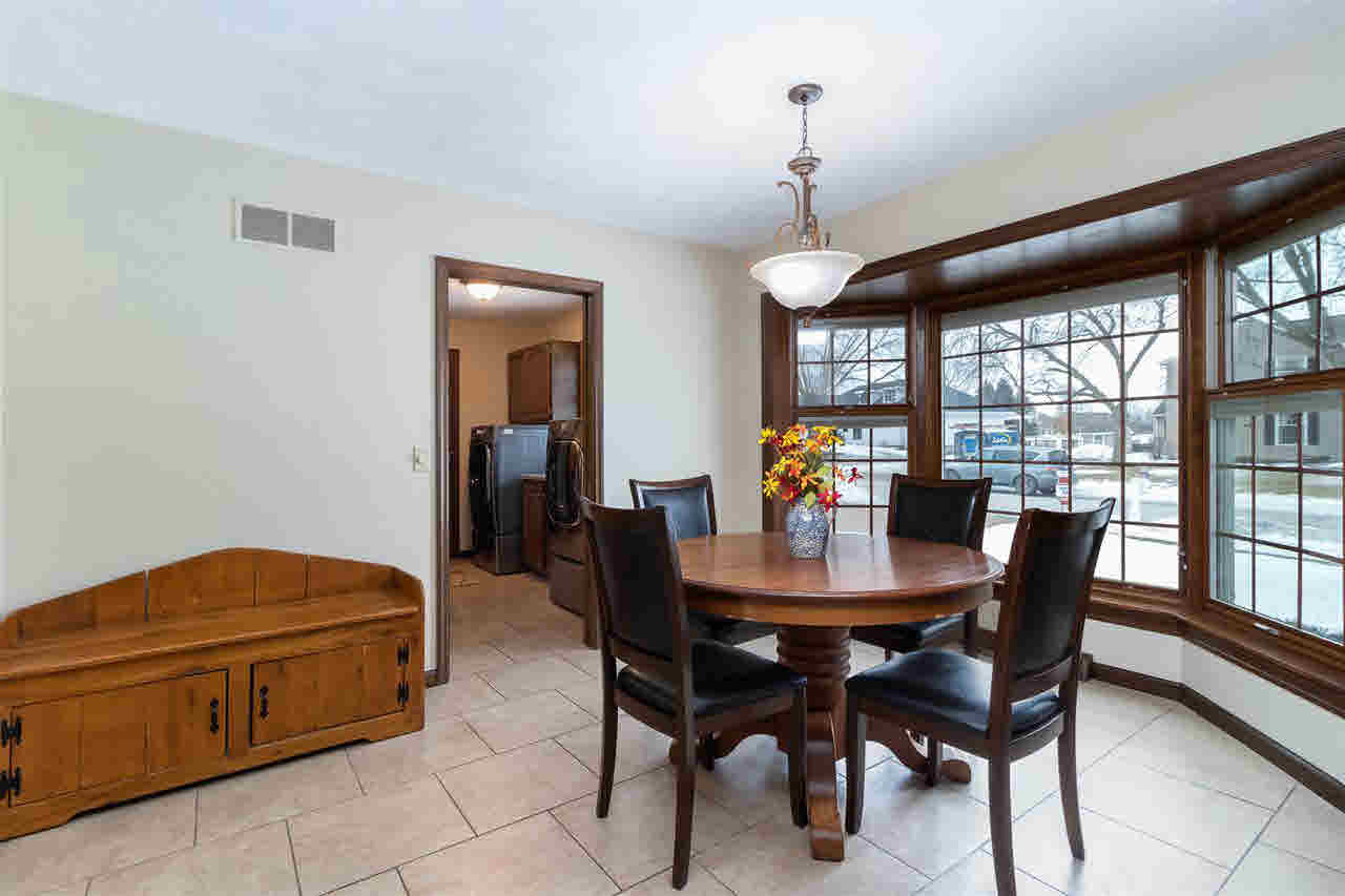 6532 James Road Bettendorf, IA 52722 - Photo 14 of 24 Gallery Image 14