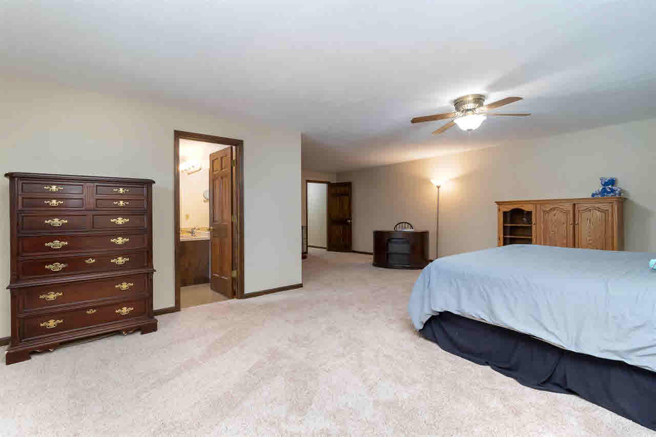 6532 James Road Bettendorf, IA 52722 - Photo 22 of 24 Gallery Image 22